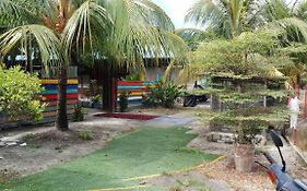 Tony'S Guesthouse At Teluk Bahang